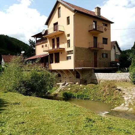 Guesthouse Smiljanic Slavkovica Ngoại thất bức ảnh